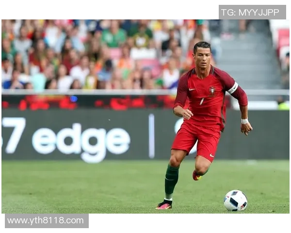 足球明星C罗精彩瞬间全景展示及个人风采图片合集